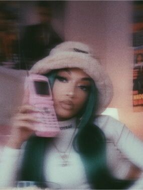 Meet your Posher, Krystal